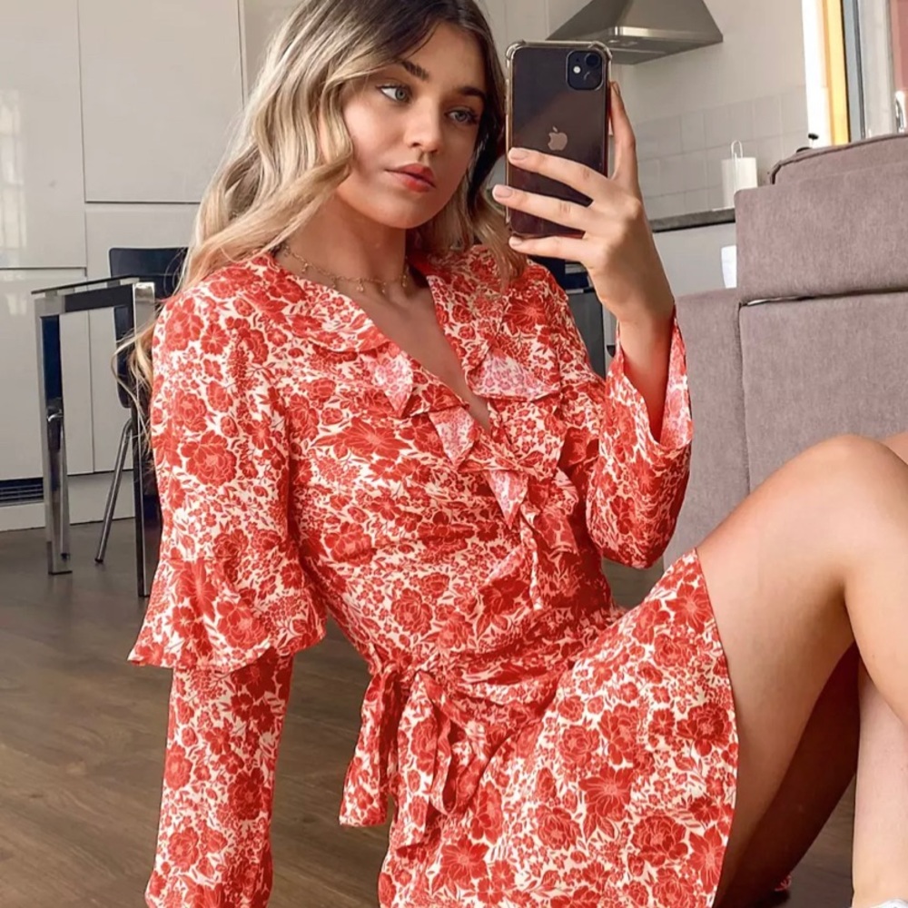 Top shop Wrap Mini Dress in Red Floral Print